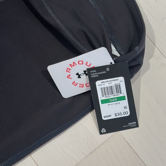 NWT Girls Gray Under Armour Leggings - size Large - Picture 2 of 6